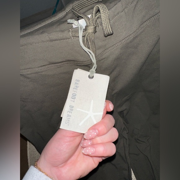 🆕 Barefoot Dreams Malibu Skinny Stretch Pants - Picture 3 of 7